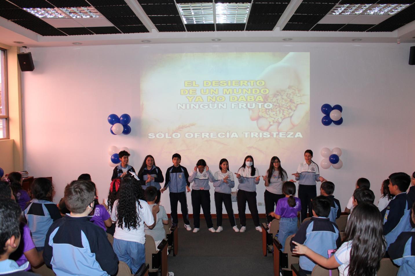 EL MOVIMIENTO SEMAR ENTREGA NUEVAS CAMISETAS A SUS INTEGRANTES