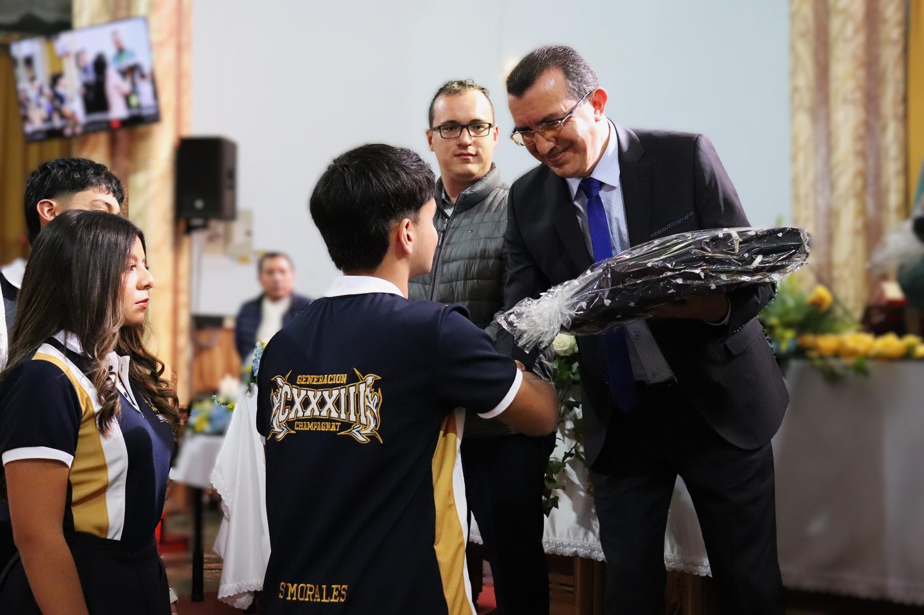 ENTREGA DE CHAQUETAS PARA LA GENERACIÓN CXXXIII