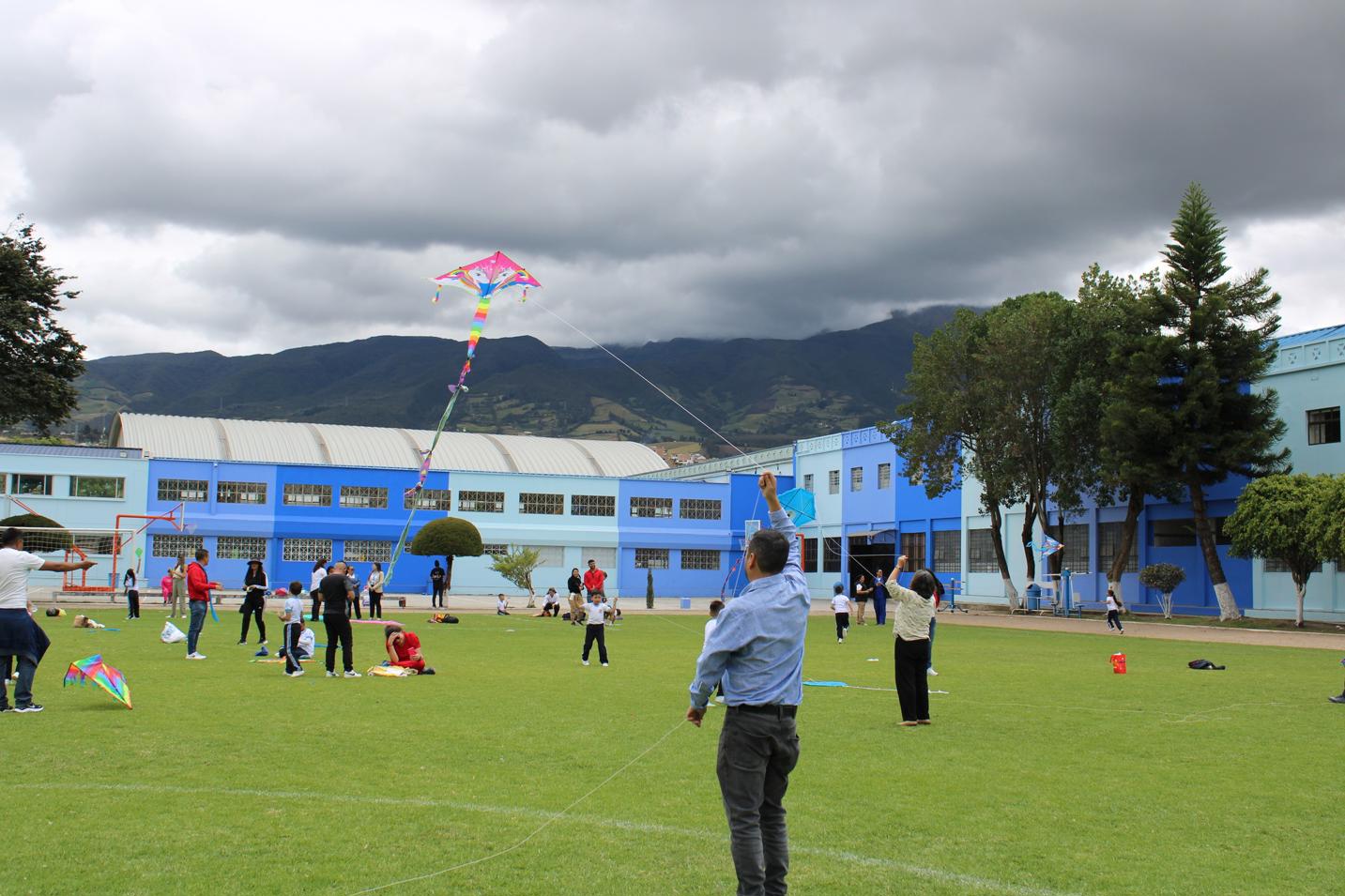 FESTIVAL DE COMETAS: “VUELA CON TU ESPÍRITU MARISTA” PREJARDIN. 1.1 Y 1.2
