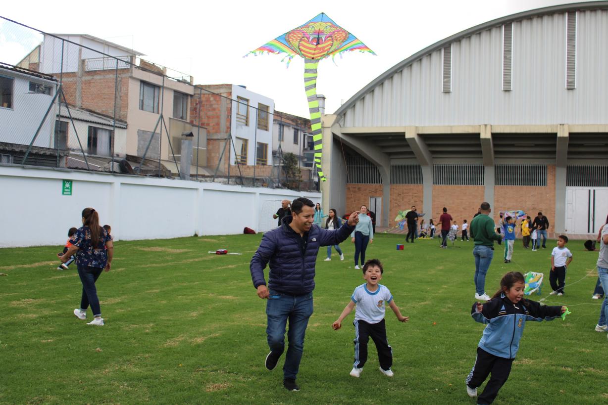 FESTIVAL DE COMETAS: “VUELA CON TU ESPÍRITU MARISTA” JARDIN. 1.3 Y 1.4